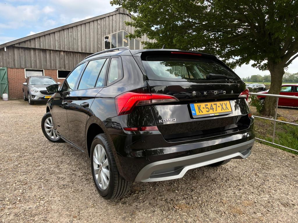 Skoda Kamiq 1.0 TSI Ambition | Carplay + Cruise + Airco Nu, Stof, Gebruikt, Origineel Nederlands, Handgeschakeld