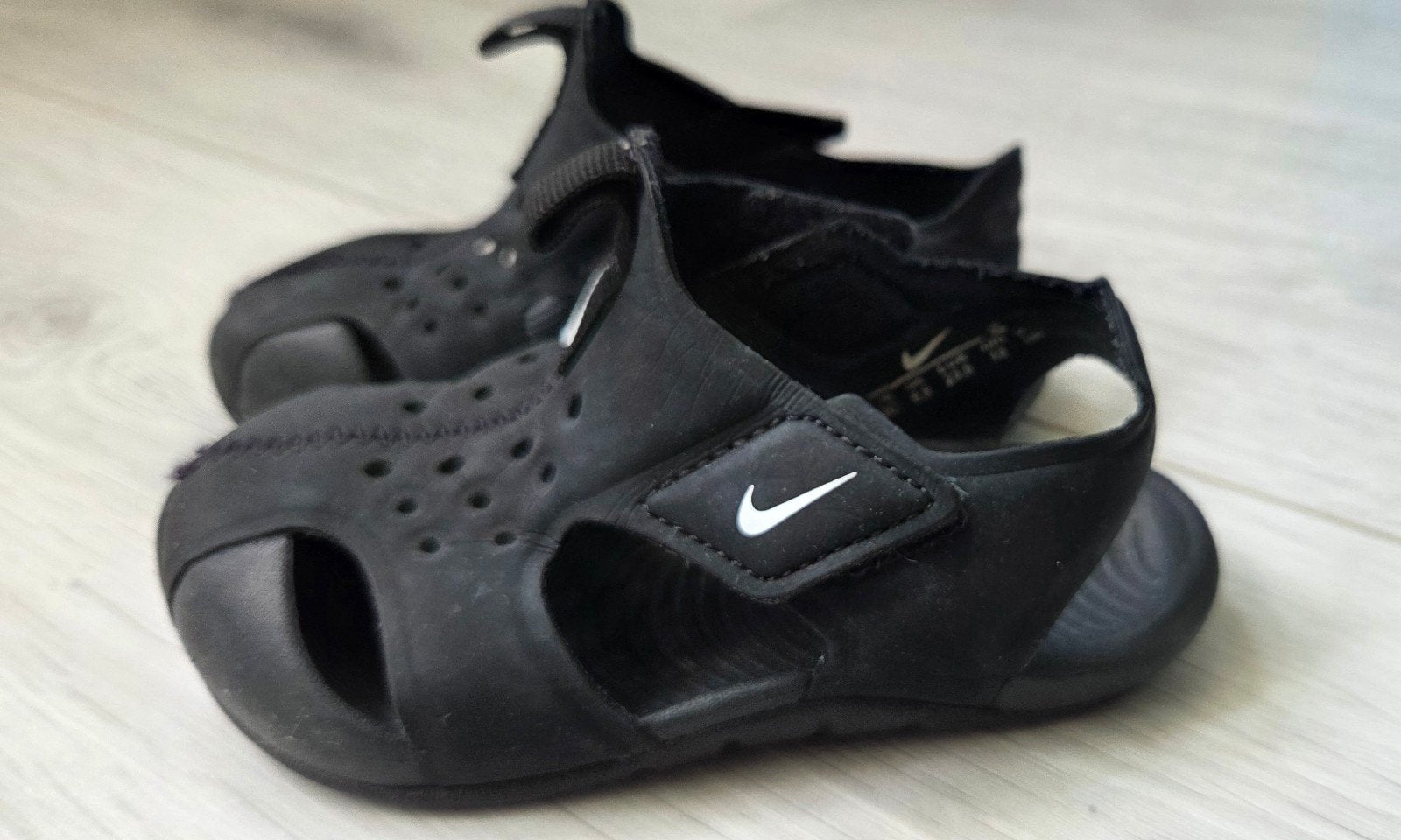Nike Sunray sandalen zwart maat 23,5, Gebruikt, Jongen of Meisje, Schoenen, Ophalen of Verzenden
