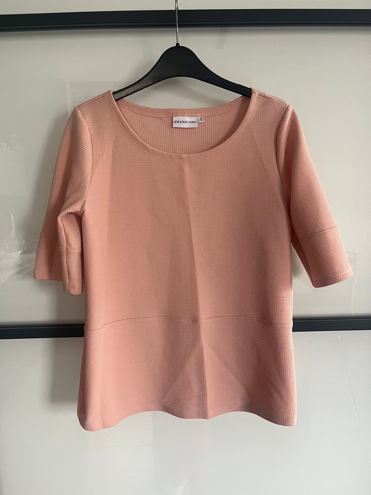 TREND ONE Top maat S, Kleding | Dames, Tops, Ophalen of Verzenden, Zo goed als nieuw, Korte mouw, Roze