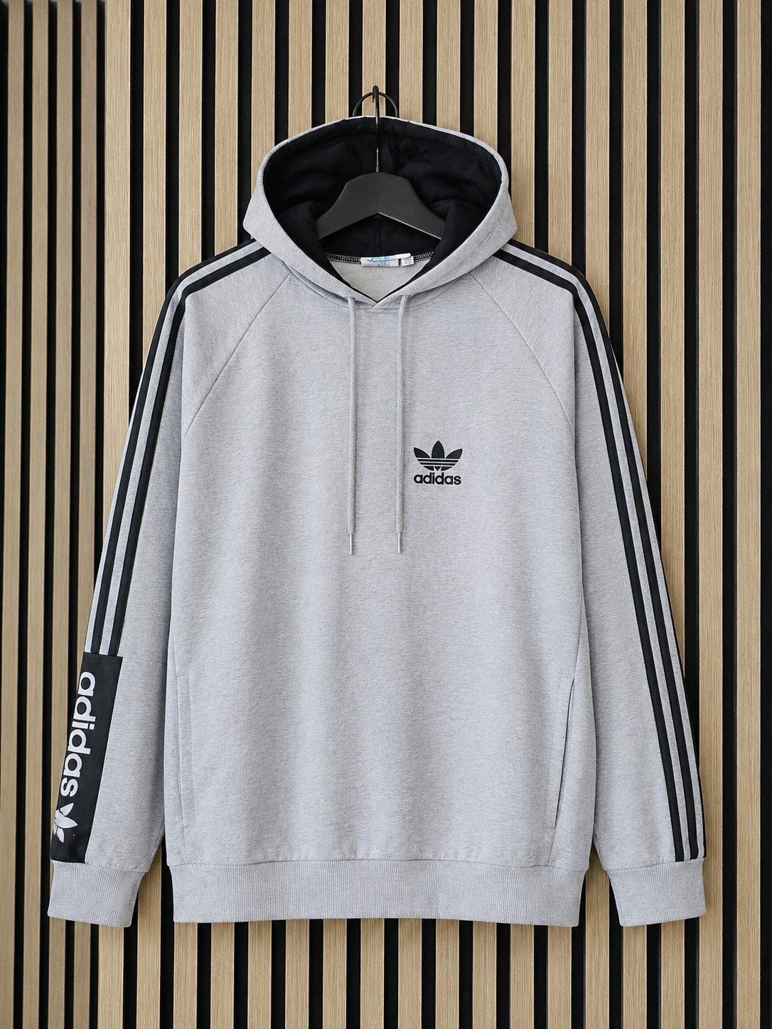 Adidas Hoodie Grijs met Zwarte Strepen - Maat M, Kleding | Heren, Truien en Vesten, Maat 48/50 (M), Ophalen of Verzenden, Zo goed als nieuw