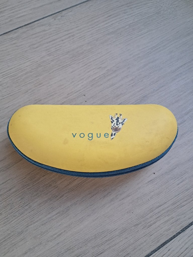 K105 Brillenetui kind Vogue, Ritssluiting, Vogue, Ophalen of Verzenden, Zo goed als nieuw