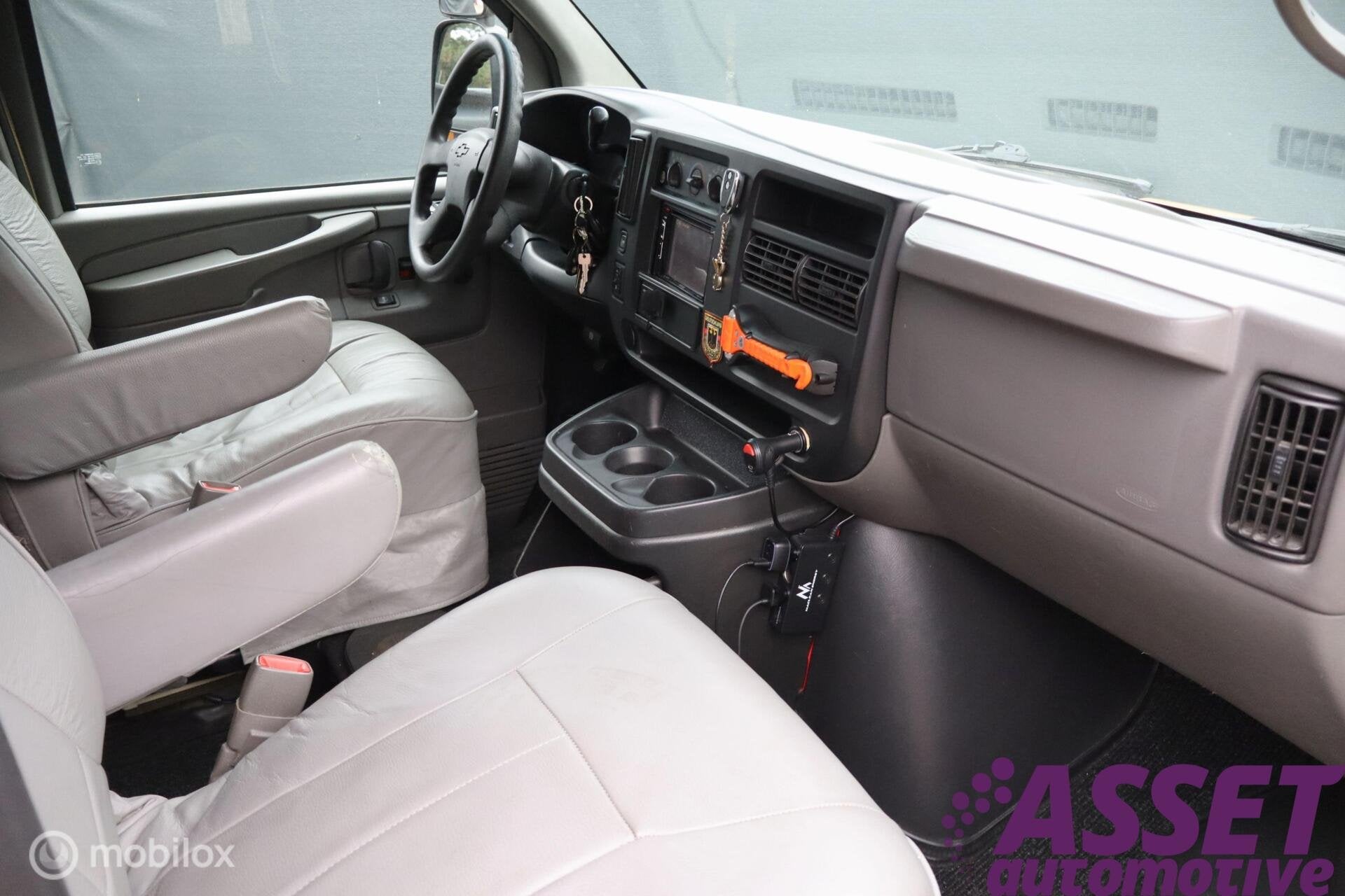 Chevrolet Chevy Van 6.0 V8 LPG | professionele camperombouw, Caravans en Kamperen, Buscamper of Camperbus, 300 Renaissance Center, Detroit, MI 48265, Verenigde Staten (USA)
