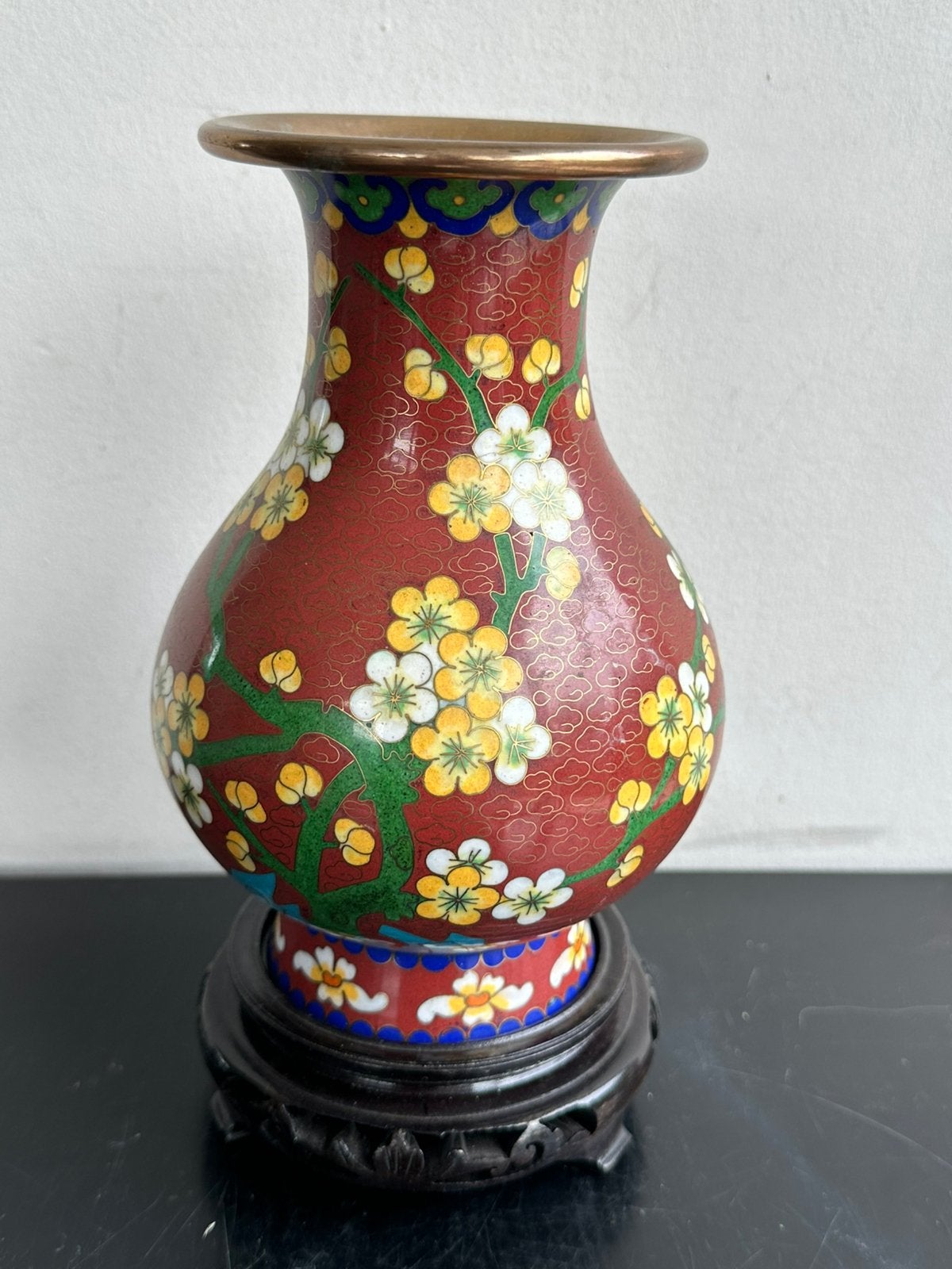 Chinees cloisonne vaas + onderzetter 21.5 cm, Ophalen of Verzenden
