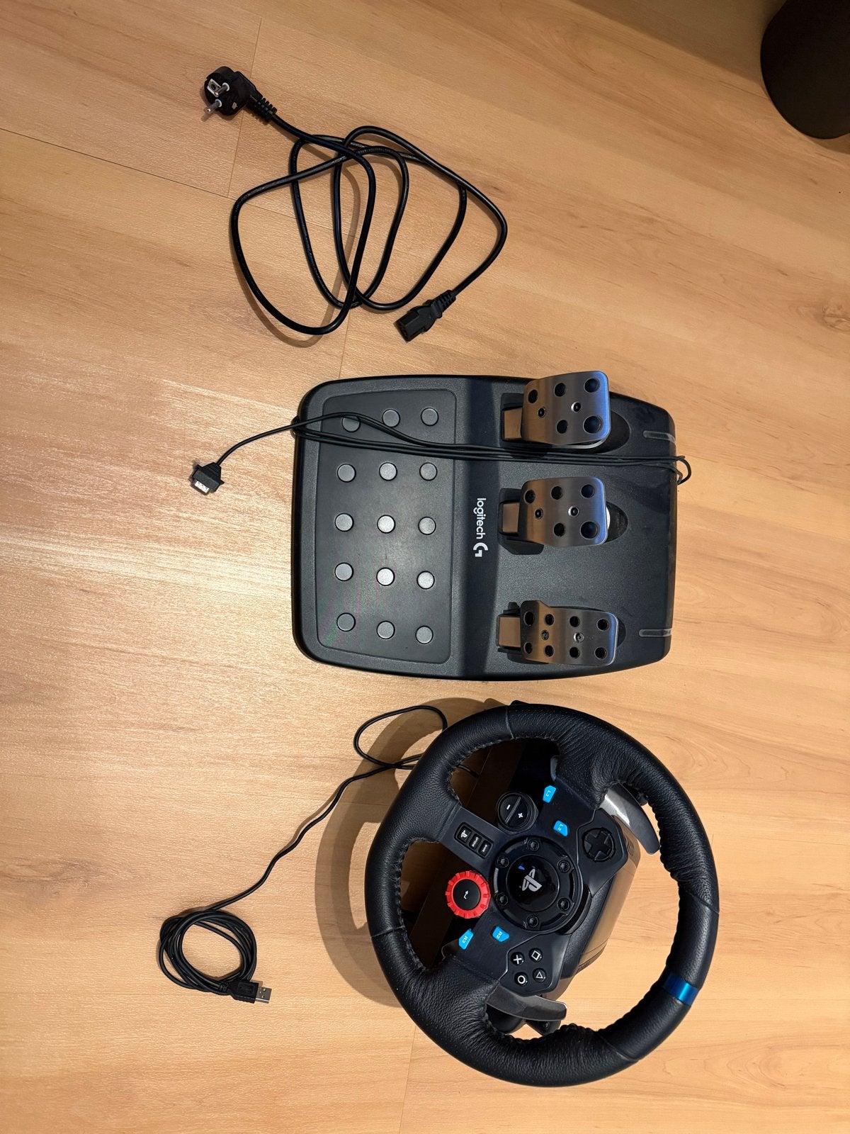 Logitech G29 Racestuur met defect gaspedaal (PS4/PS5)