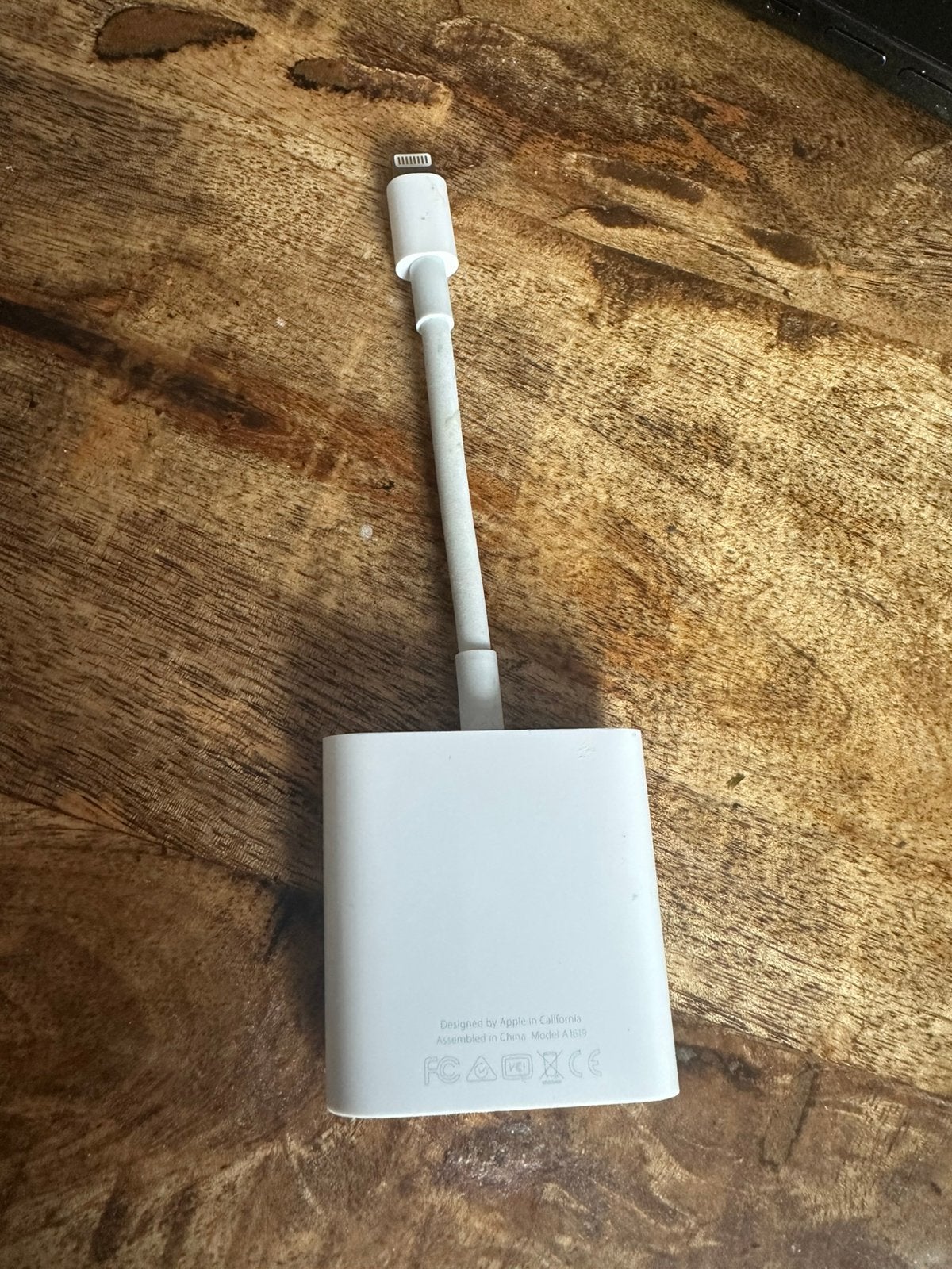 Eén adapter: Apple Lightning to USB 3 Camera Adapter (A1619), MacBook Pro, 13 inch, Ophalen of Verzenden, Zo goed als nieuw
