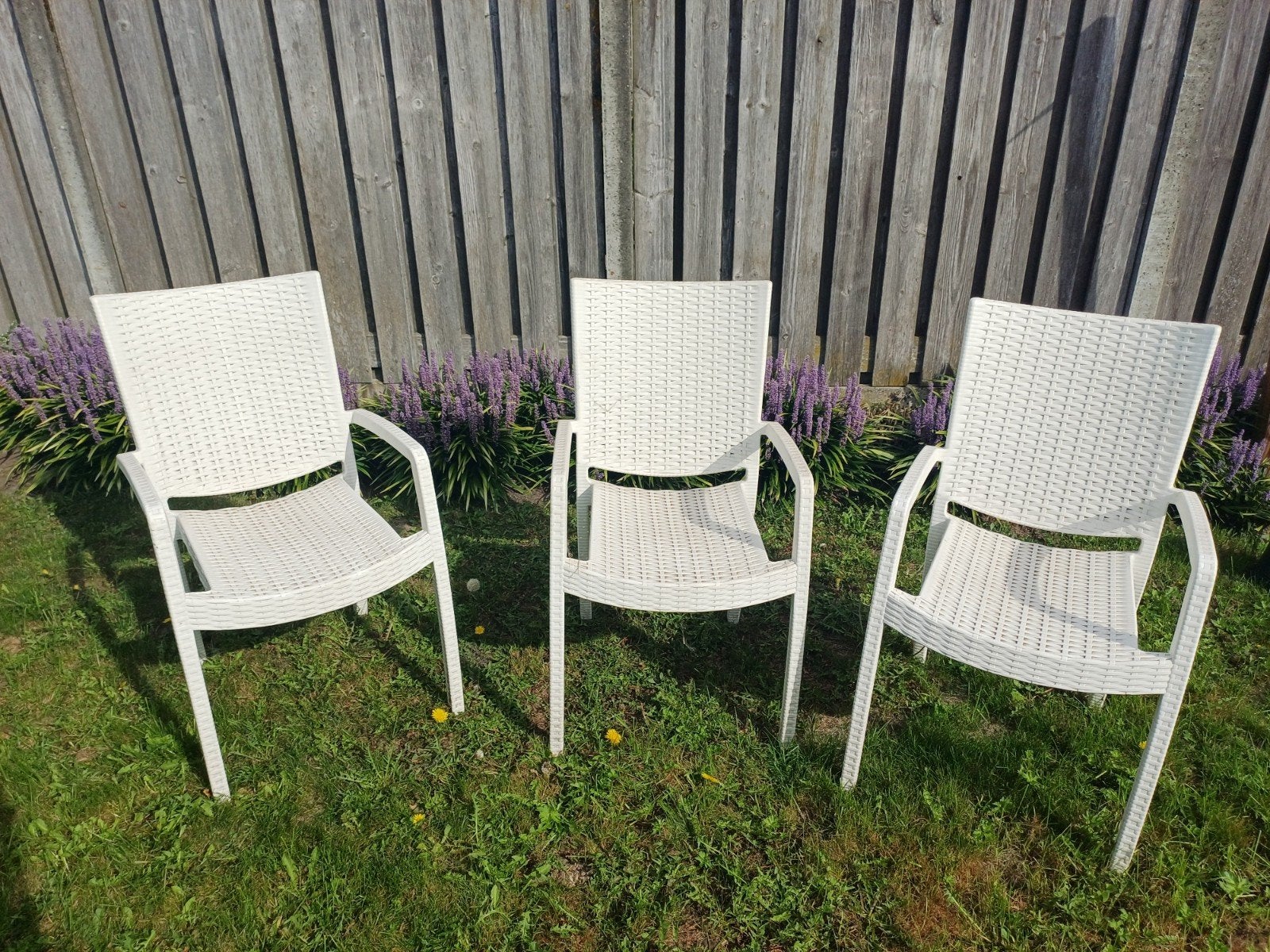 3 Witte Wicker Tuinstoelen, Ophalen, Zo goed als nieuw, Wicker