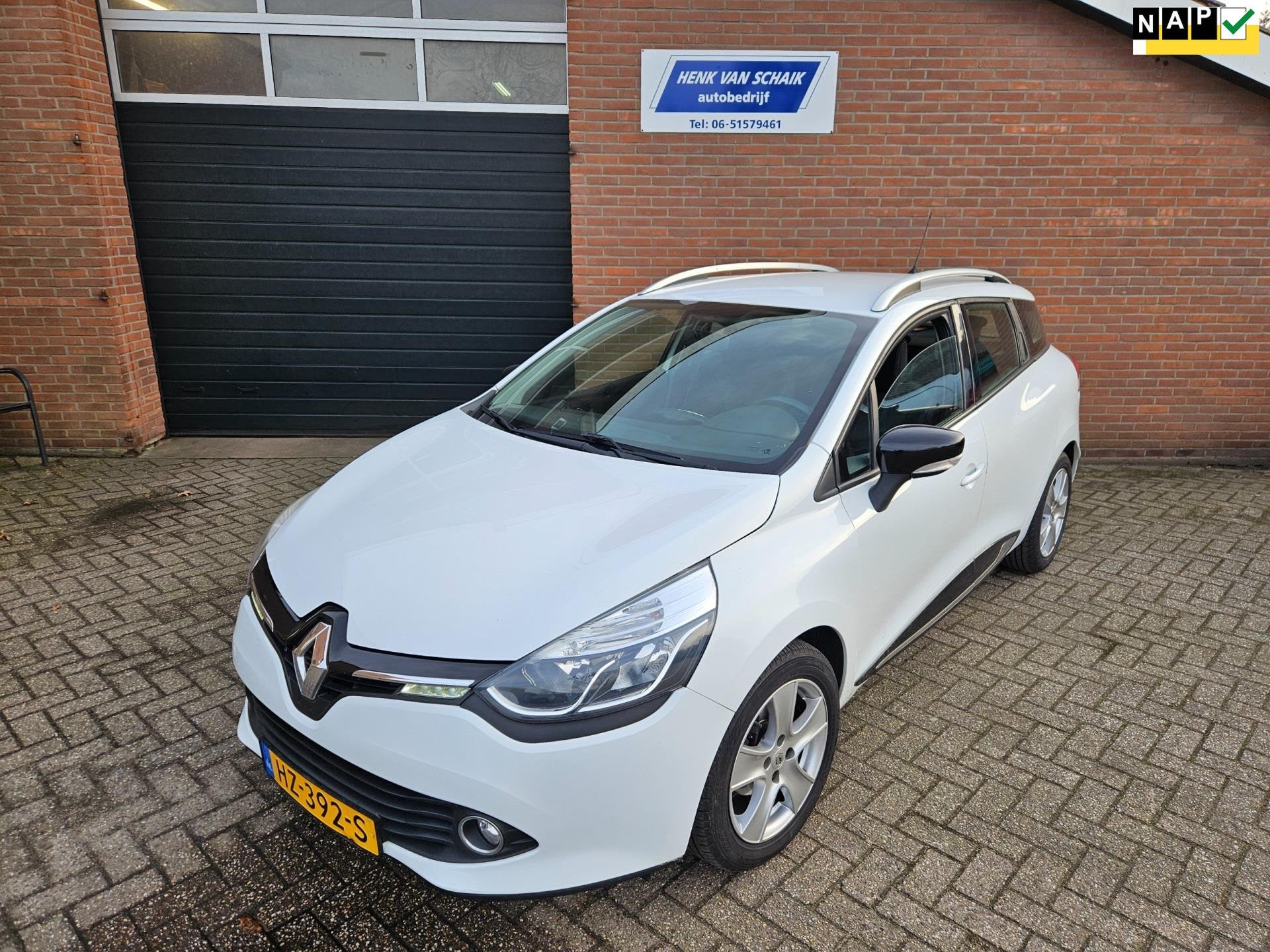 Renault Clio Estate 0.9 TCe Expression 2016 - Cruise / Navi, Auto's, Renault, Voorwielaandrijving, 898 cc, Gebruikt, Euro 6