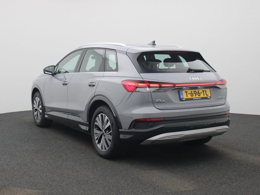 Audi Q4 e-tron 40 Advanced edition 77 kWh STOELVERWARMING-AP, Auto's, Audi, Automaat, 12 maanden, Gebruikt, Zwart