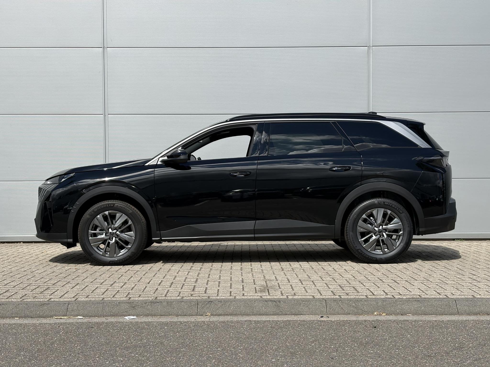 Peugeot 5008 1.2 Hybrid 145 Allure 7p | Stoelverwarming | Ca, Auto's, Peugeot, 1199 cc, Zwart, Origineel Nederlands, Hybride Elektrisch/Benzine