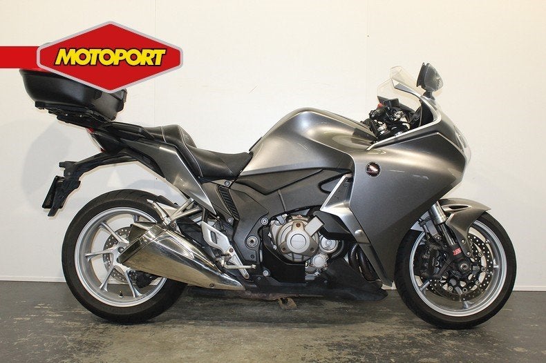 Honda VFR 1200 F DCT (bj 2010), Motoren, Sport, Mc.benelux@honda-eu.com, Doornveld 180
B-1731  Zellik, BE, Gebruikt