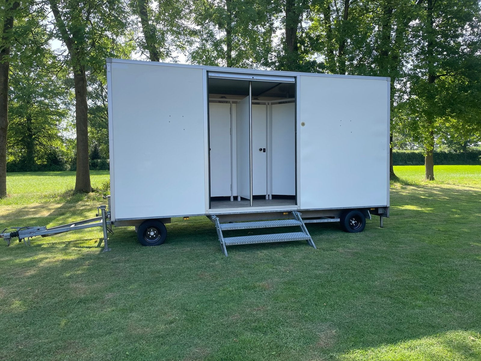 Toiletwagen 3-1-3 te koop - nette staat, direct uit verhuur., Ophalen of Verzenden, Gebruikt, Overige