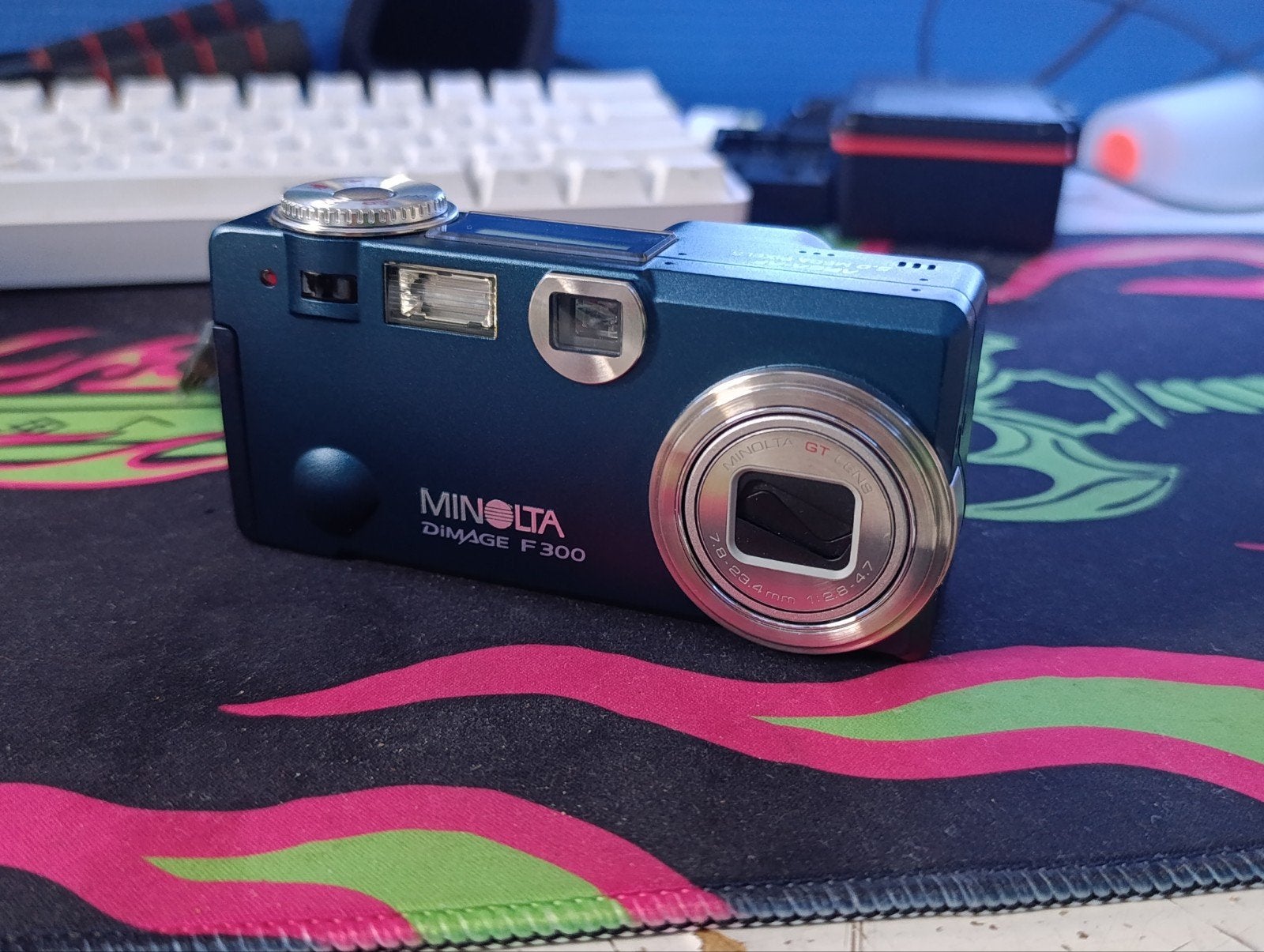 Minolta DiMAGE F300 Compactcamera met SD kaart en tasje, Audio, Tv en Foto, Fotocamera's Digitaal, Ingebouwde flitser, Minolta