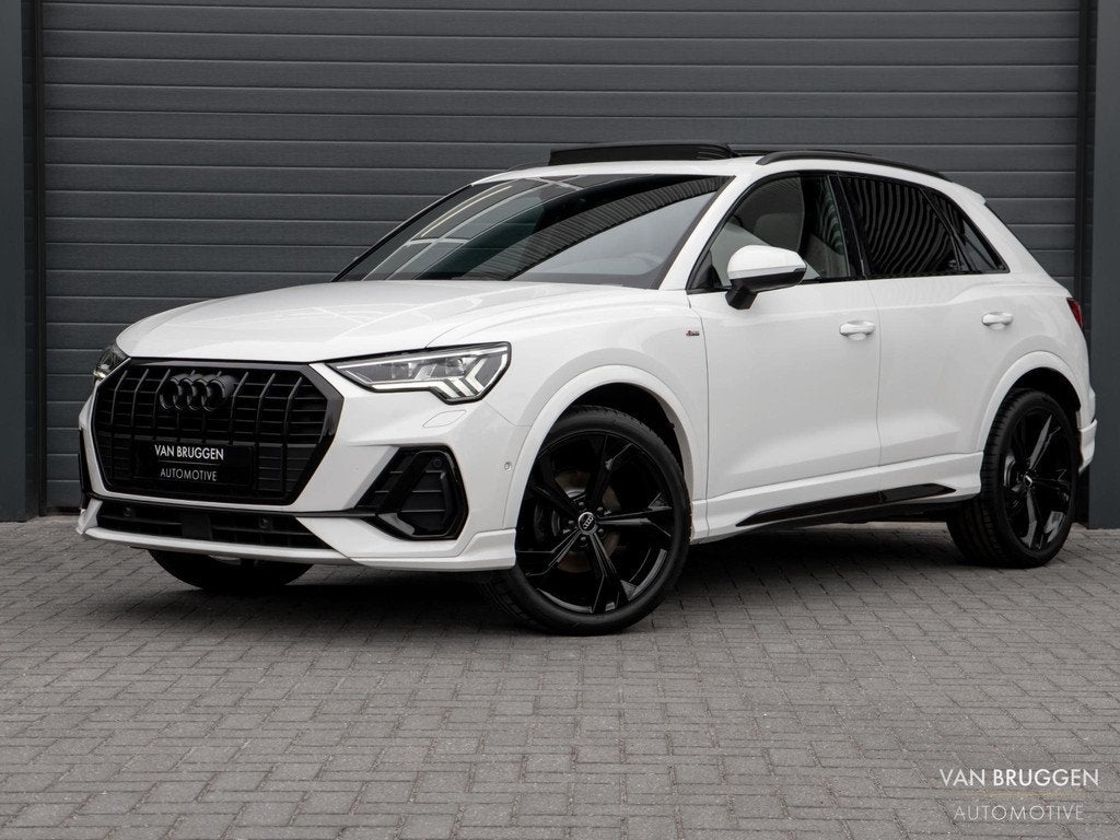 Audi Q3 35 TFSI S-Line Pano Sfeer Camera E-Stoel BTW, 15 km/l, 4 cilinders, 150 pk, 1505 kg