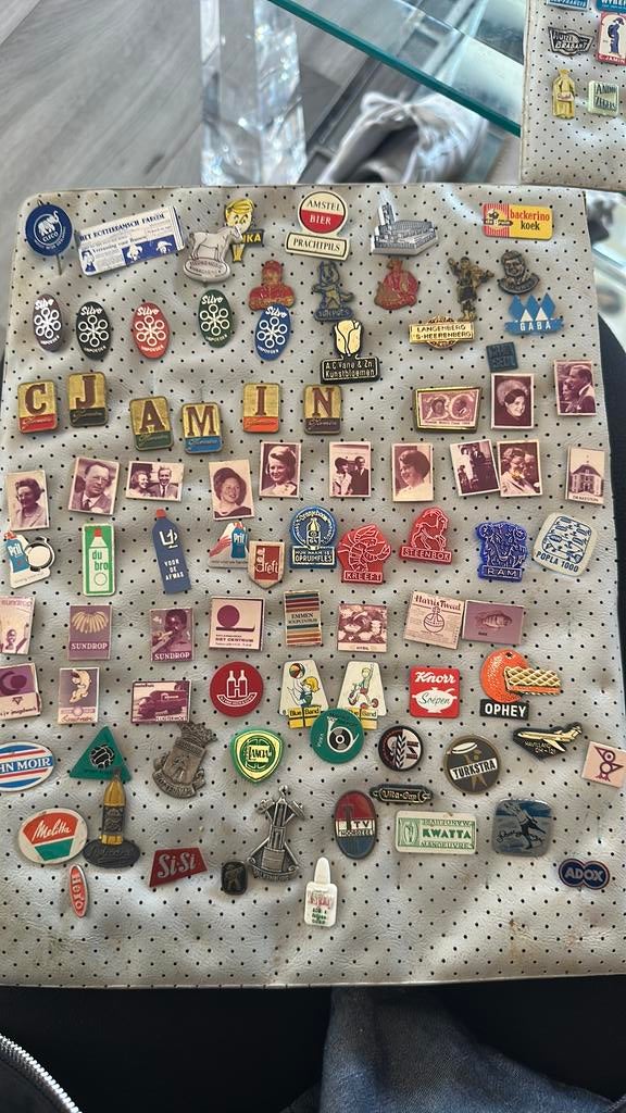 Verzameling pins, Verzamelen, Speldjes, Pins en Buttons, Ophalen, Zo goed als nieuw, Overige onderwerpen