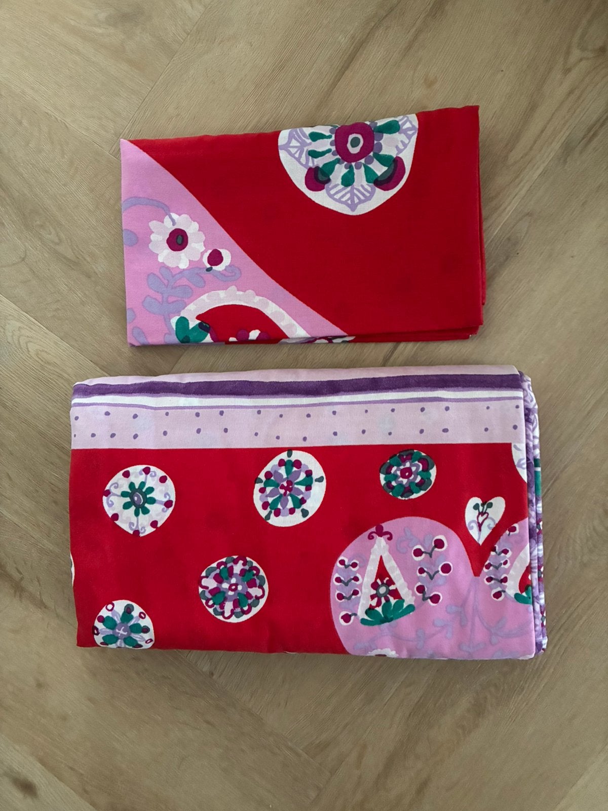 Dekbedovertrek + sloop rood / lila 140x200/22O - CINDERELLA, Dubbelzijdig, Ophalen of Verzenden, Zo goed als nieuw, Cinderella