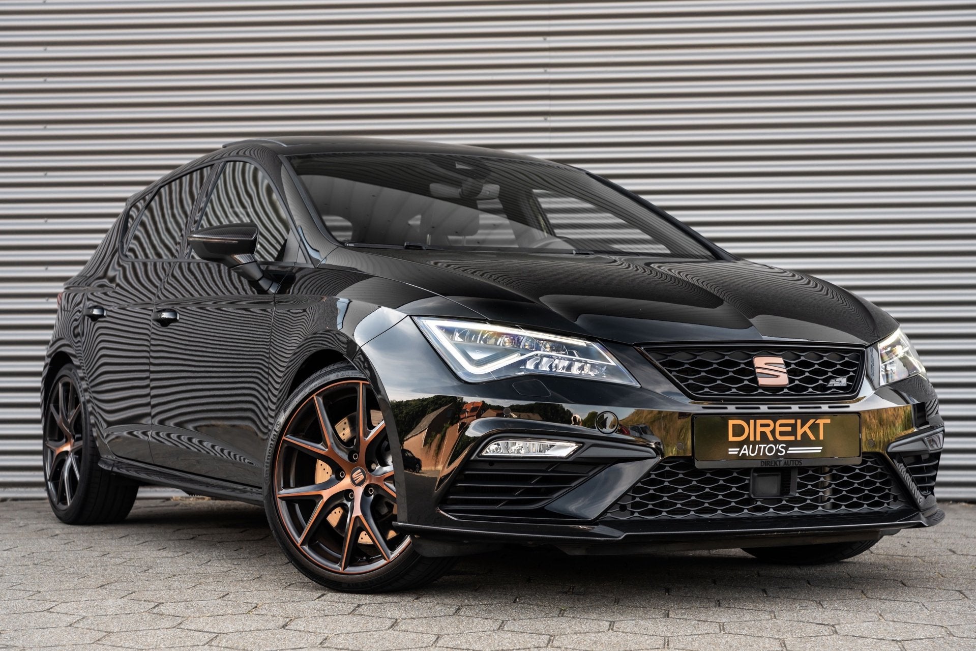 SEAT Leon 2.0 TSI CUPRA CARBON EDITION PANO BEATS BREMBO VOL, 15 km/l, Gebruikt, Zwart, 4 cilinders