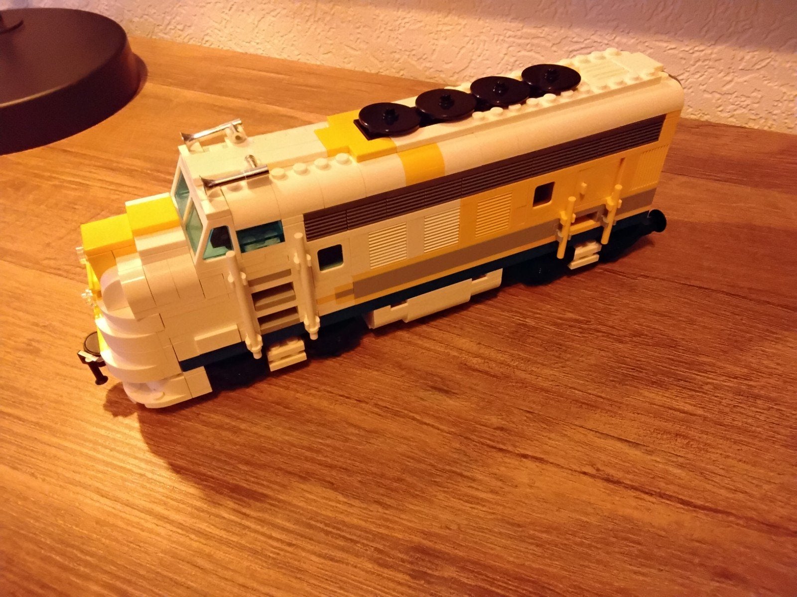 LEGO MOC SANTA FE SUPER CHIEF - 10020

Mooie MOC gebaseerd o, Ophalen of Verzenden
