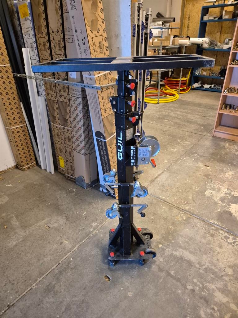 GUIL ELC-730/R Lifter - Max. 4,58m / 125kg, Ophalen