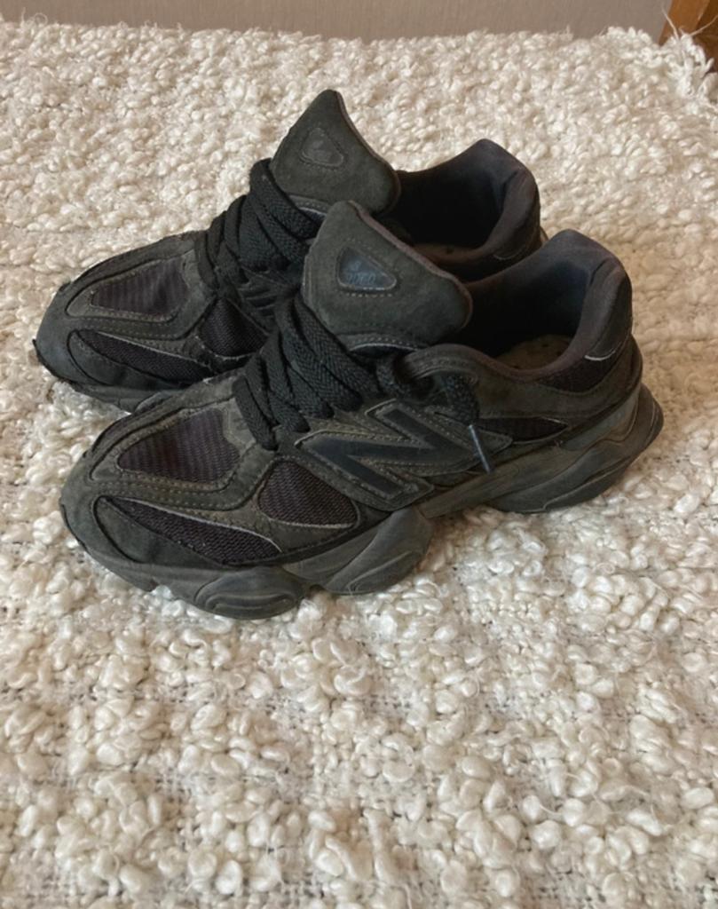 Afgetrapte veelgebruikte new balance 9060 maat 38, Ophalen of Verzenden, Zo goed als nieuw