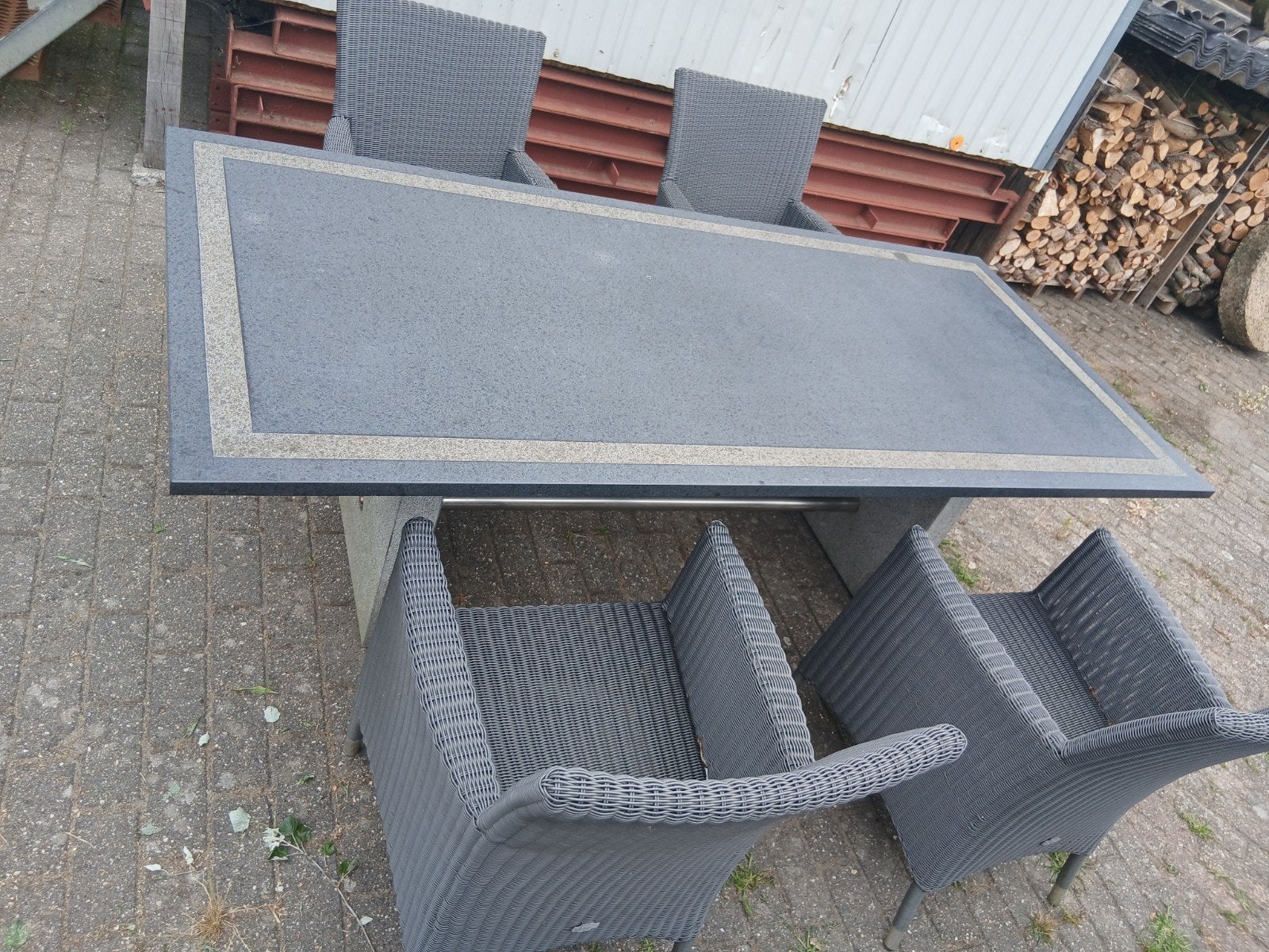 Natuursteen tuintafel met stoelen, Ophalen of Verzenden, Gebruikt, Overige materialen