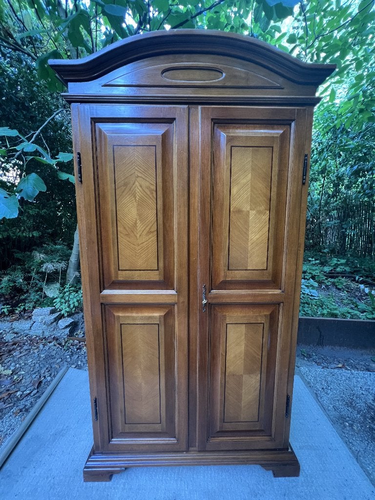 Klassieke houten kast/linnenkast/servieskast (mooie staat), Ophalen, 100 tot 150 cm, Kersenhout, 150 tot 200 cm
