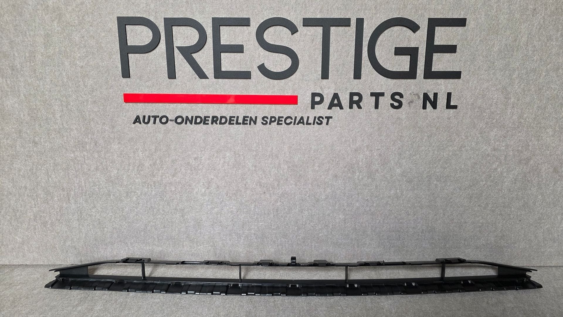 Voorbumper Midden Rooster Audi A3 8V Facelift Basis 2017-, -, Voor, Nieuw, Ophalen of Verzenden