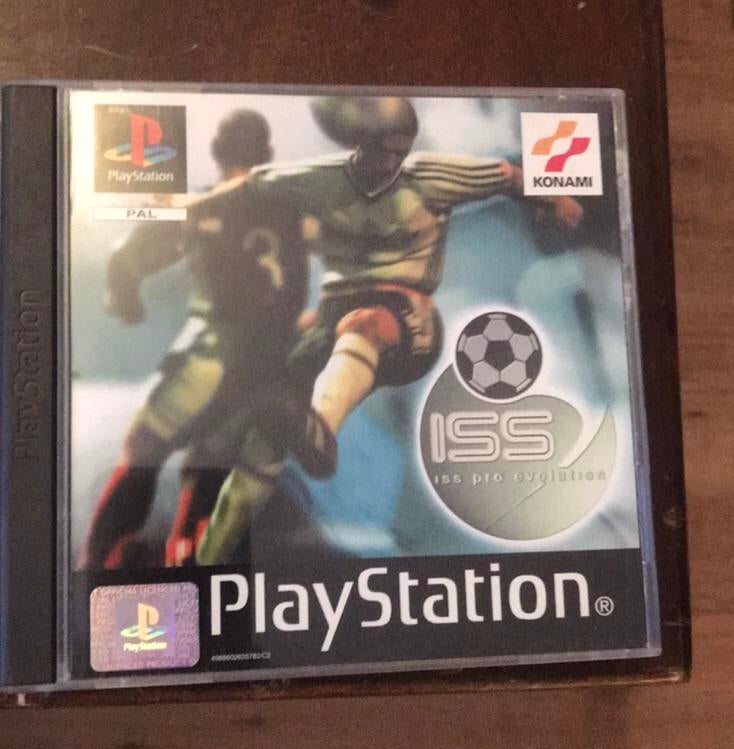 Iss pro evolution IT/ES   PS1, Spelcomputers en Games, Games | Sony PlayStation 1, 1 speler, Ophalen of Verzenden, Zo goed als nieuw