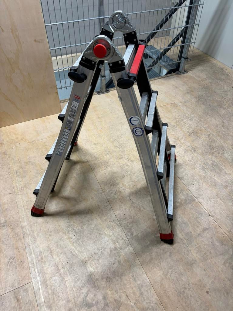 Te koop altrex 4x4, .., Trap, Zo goed als nieuw, Opvouwbaar of Inschuifbaar