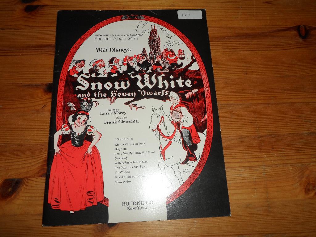 Snow white and the seven dwarfs - walt disney, Gitaar, Ophalen of Verzenden, Zo goed als nieuw, Artiest of Componist