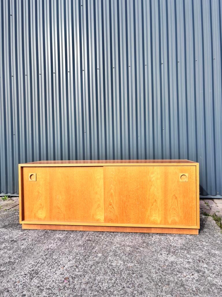 Vintage dressoir lowboard tvmeubel schuifdeurtjes, Ophalen, F, Gebruikt, 25 tot 50 cm