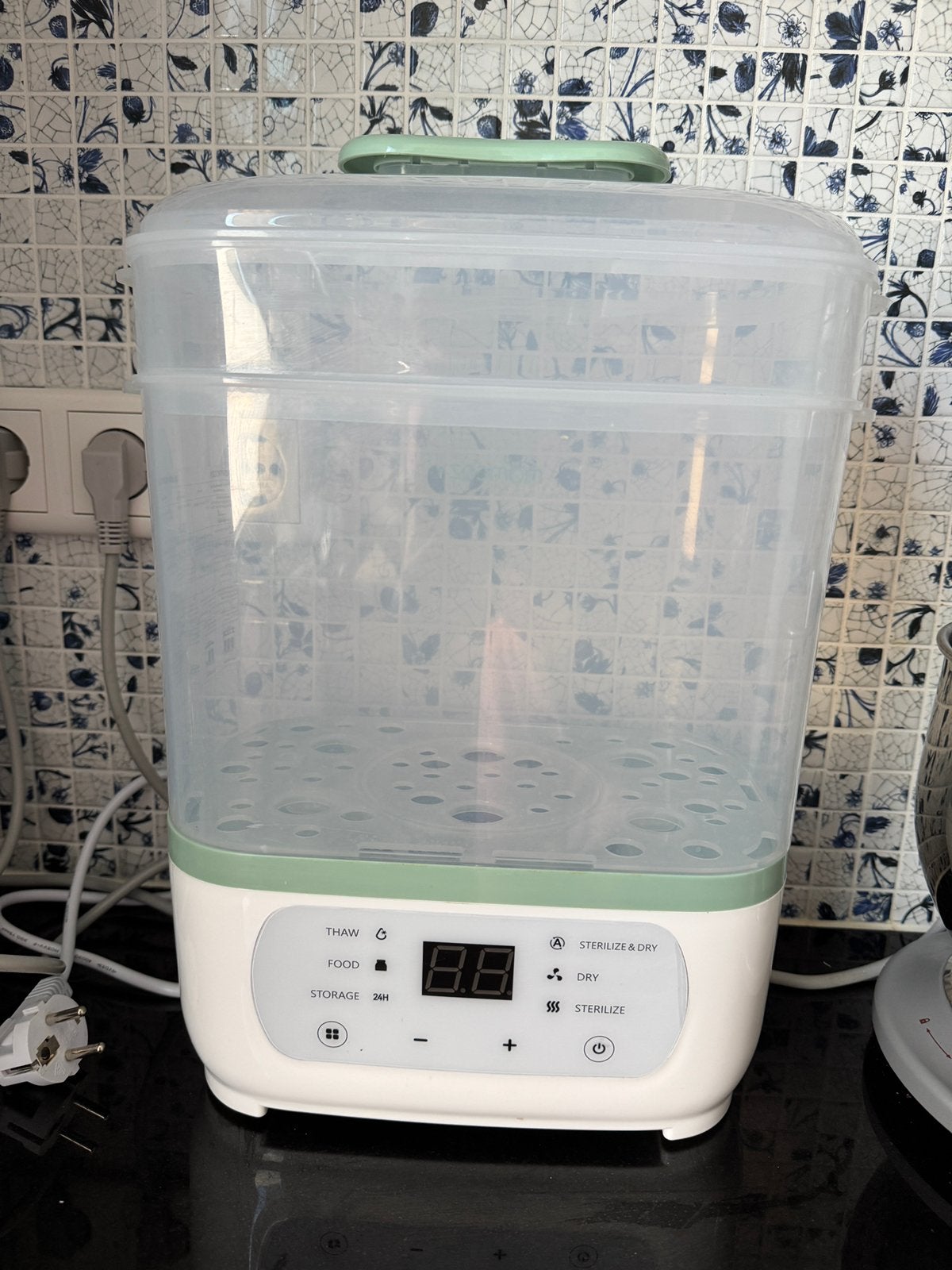 Momcosy 8in1 sterilisator, Kinderen en Baby's, Babyvoeding en Toebehoren, Ophalen of Verzenden, Zo goed als nieuw, Sterilisator