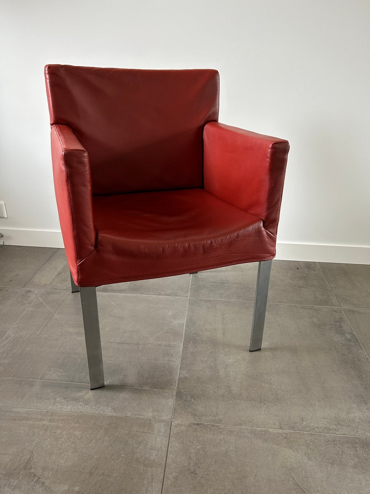 3 warm rode Label stoelen van leer, Ophalen, Gebruikt, Drie, Leer