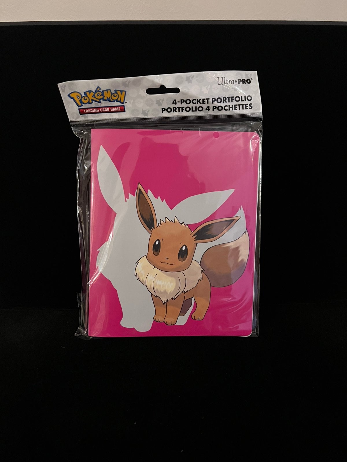 Ultra Pro Pokémon TCG - Portfolioalbum met 4 vakken - Eevee, Ophalen of Verzenden, Nieuw, Sleeves of Kaarthoesjes