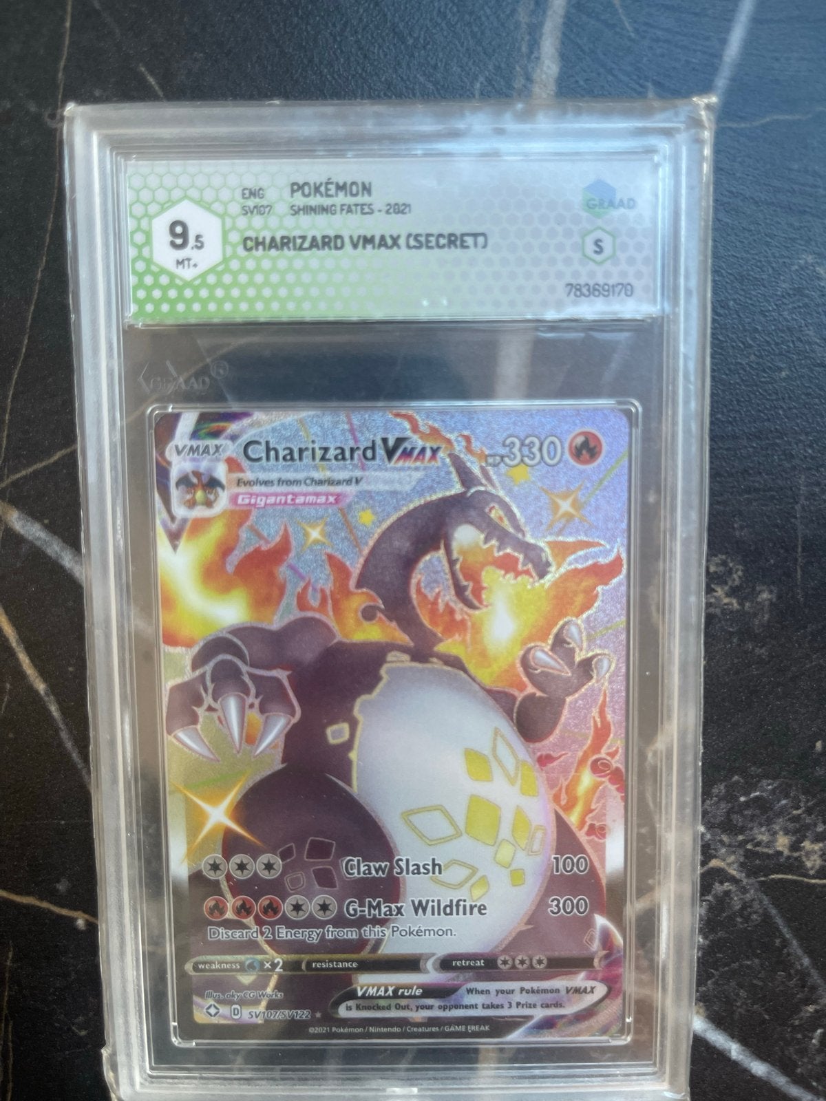 Pokémon Charizard VMAX (Secret) SV107 Shining Fates GRAAD 9., Ophalen of Verzenden, Zo goed als nieuw, Losse kaart
