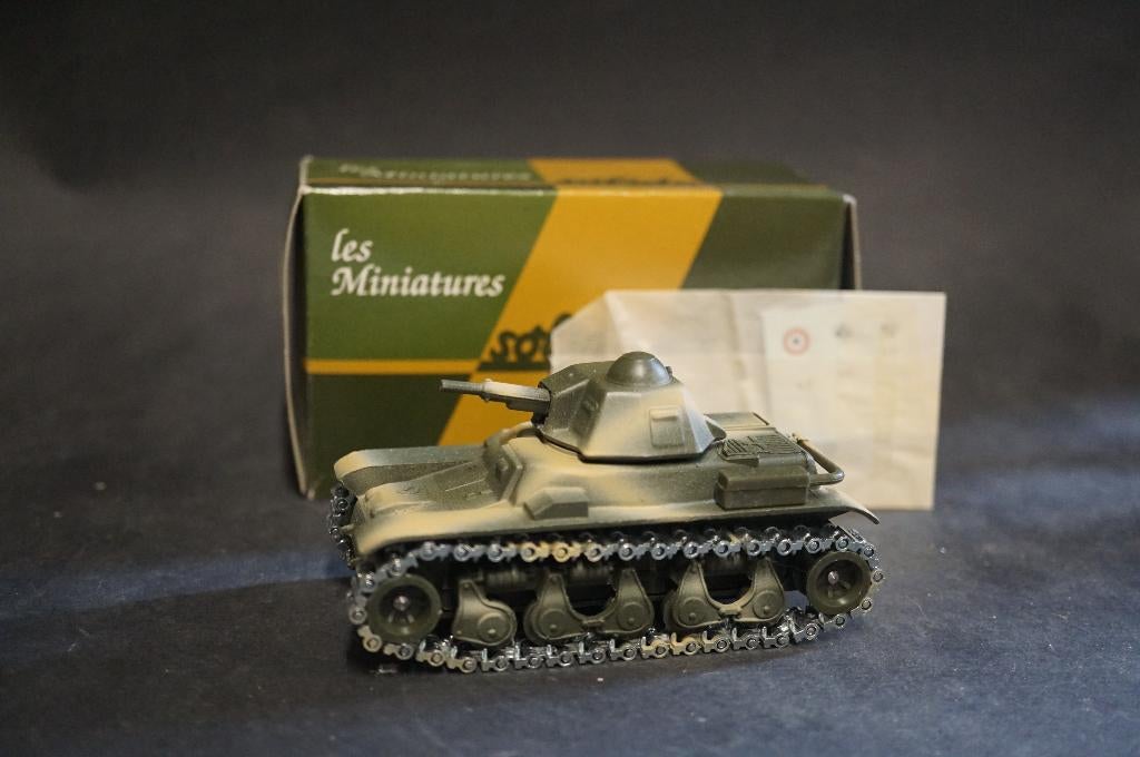Solido Renault R35 tank - 1/50 - TOP, Ophalen of Verzenden, Zo goed als nieuw, Overige typen, Overige merken