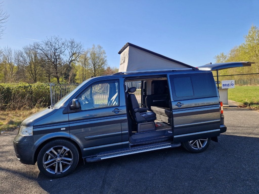 Volkswagen T5 Multivan Camper zeer compleet en mooi, Caravans en Kamperen, Automaat, Brandblusser, Buscamper of Camperbus, Volkswagen