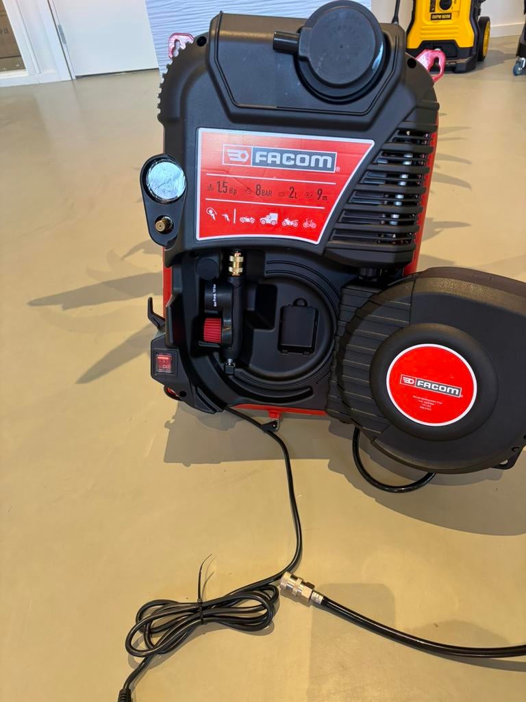 Nieuwe facom muur compressor met slangen haspel 8 bar, Ophalen of Verzenden, Nieuw