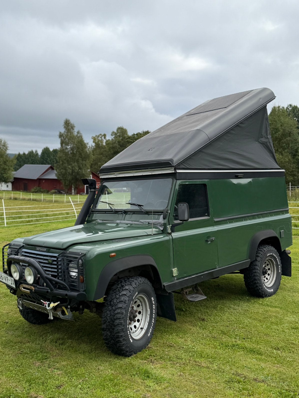 Landrover Defender 110 hardtop met heftdak, Stof, Zwart, 122 pk, Defender