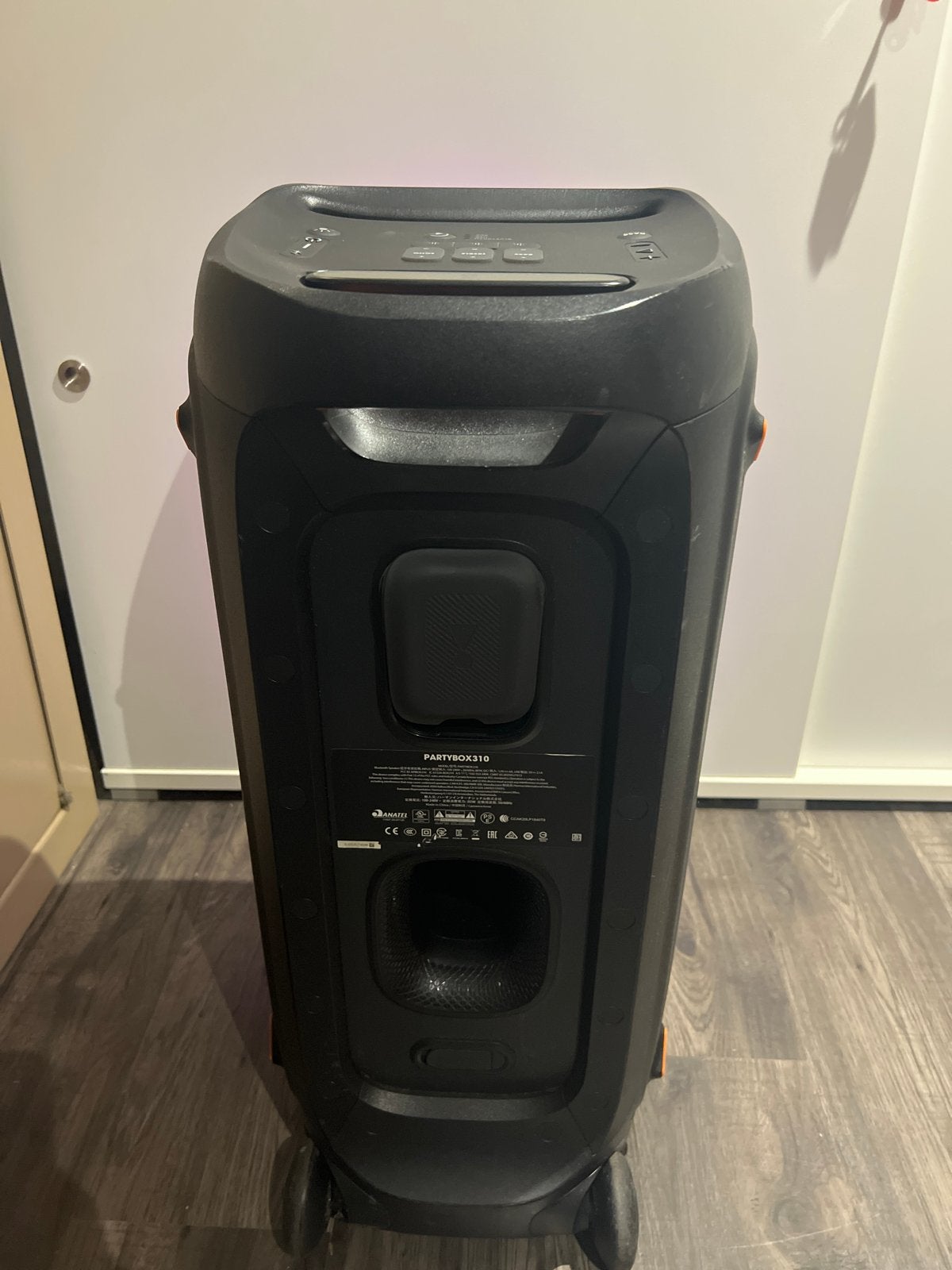 Foto 3 van JBL Partybox 310 - Krachtige Party Speaker met Lichteffecten