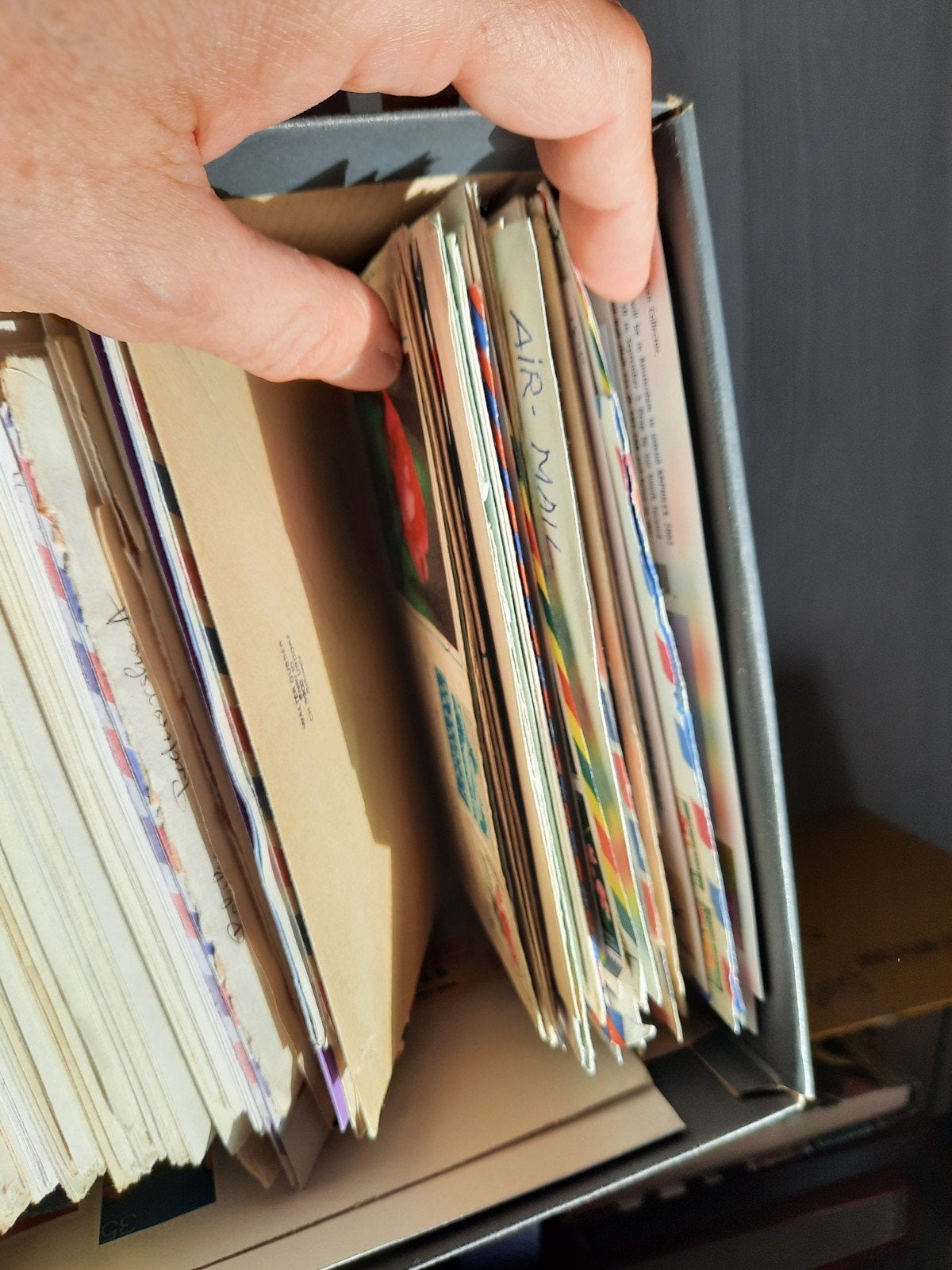 Grote collectie  enveloppen en kaarten bieden bij adv nr 1, Postzegels en Munten, Verzenden, Envelop
