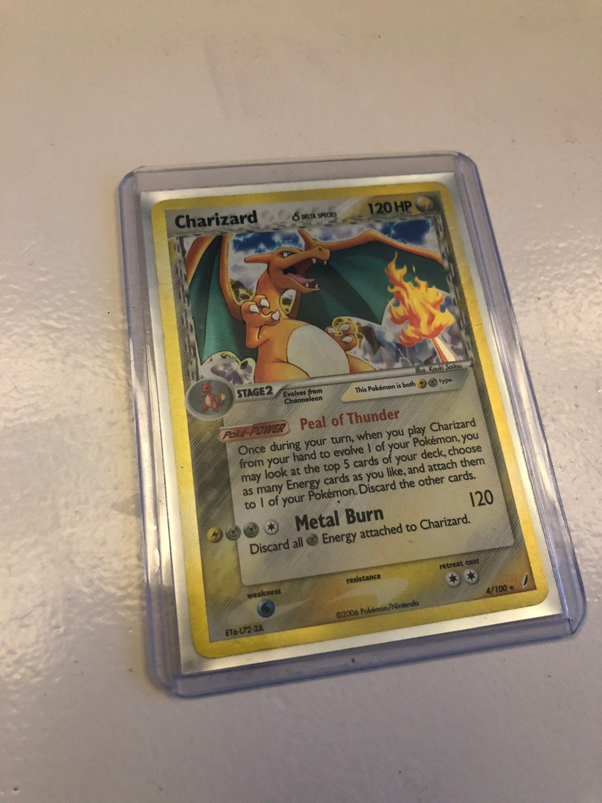 Charizard crystal guardians 4/100, Ophalen of Verzenden, Gebruikt, Losse kaart, Foil
