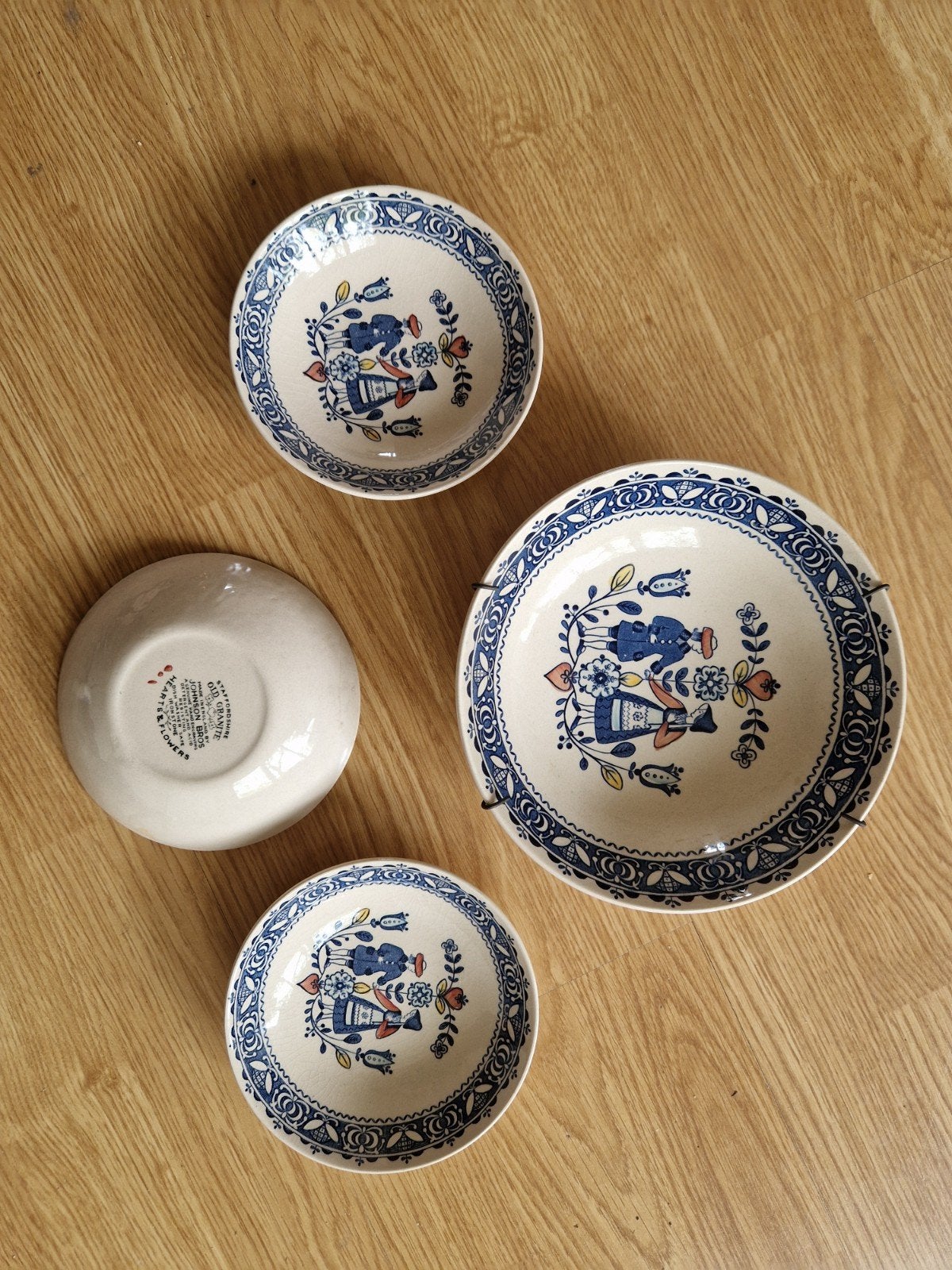 Vintage Johnson Bros "Heart and Flowers" schaaltjes, Ophalen of Verzenden