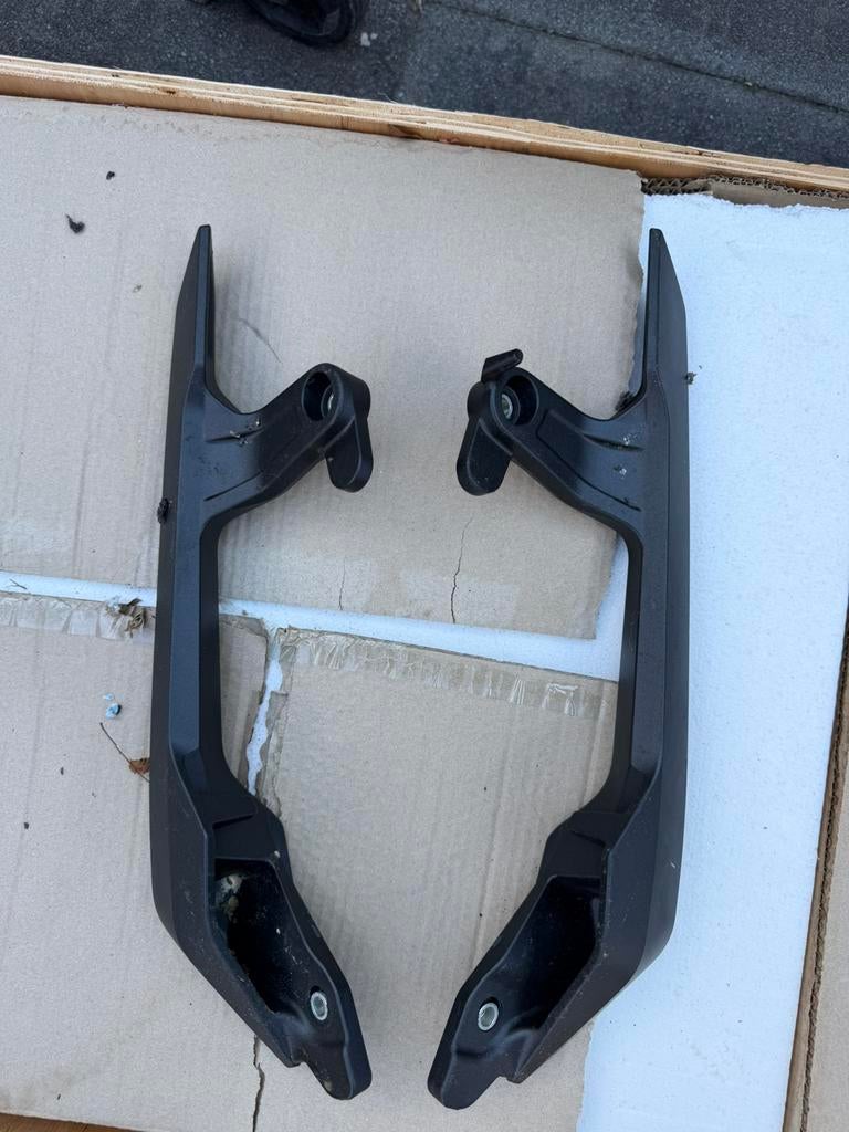 Honda X Adv rug leuning origineel, Ophalen