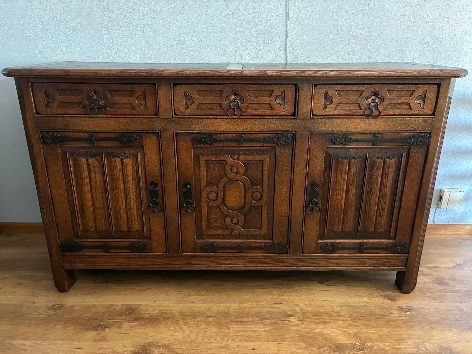 Antiek eiken dressoir, Ophalen