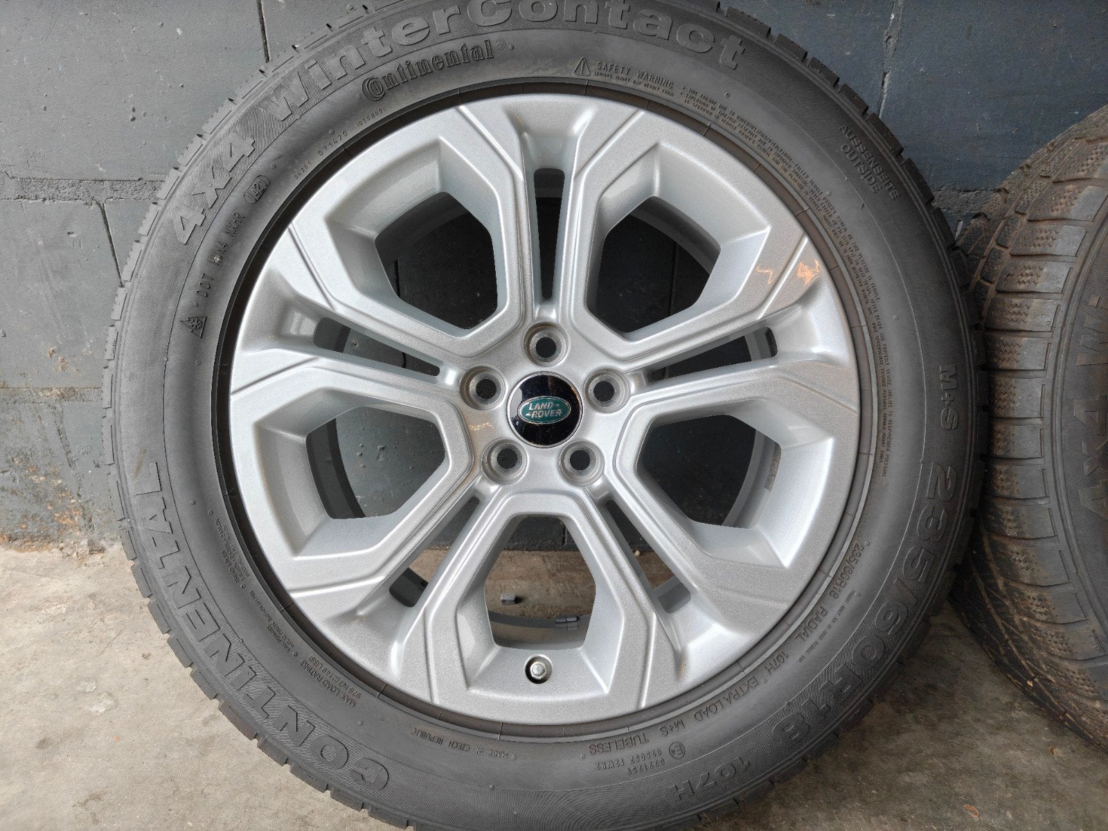 18" Originele Range Rover Evoque Winterset Continental XC60, 18 inch, Gebruikt, Banden en Velgen, 3528AG