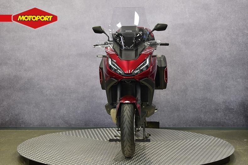 Honda NT 1100 DCT (bj 2025), Motoren, Motoren | Honda, Honda Motor Europe, Bedrijf, Crystal Bldng B-Unit B11.2 Rivium Blv200
2909 LK  Capelle aan den IJsel, NL