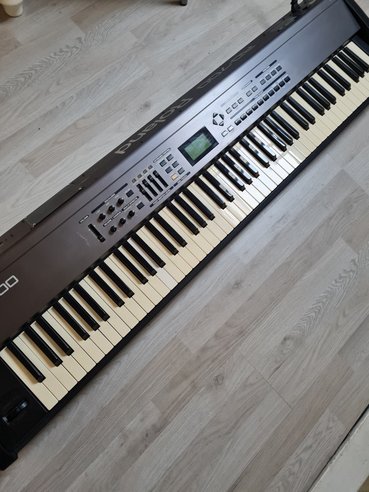 Roland RD-700 Stage Piano 88, Muziek en Instrumenten, Keyboards, Ophalen, 88 toetsen, Roland, Zo goed als nieuw