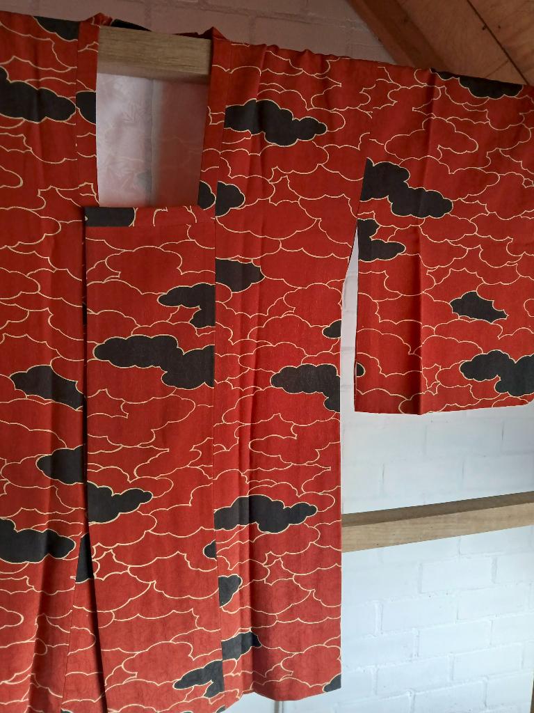 Traditionele Japanse Kimono michiyuki jas red cloud, Ophalen of Verzenden