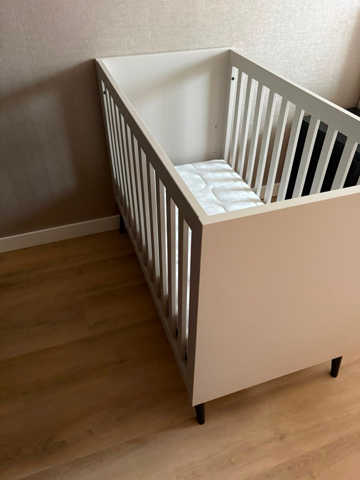 Europe Baby Sterre babybed oatmeal 60x120 cm, Verstelbaar, Beige, Ophalen of Verzenden, Zo goed als nieuw