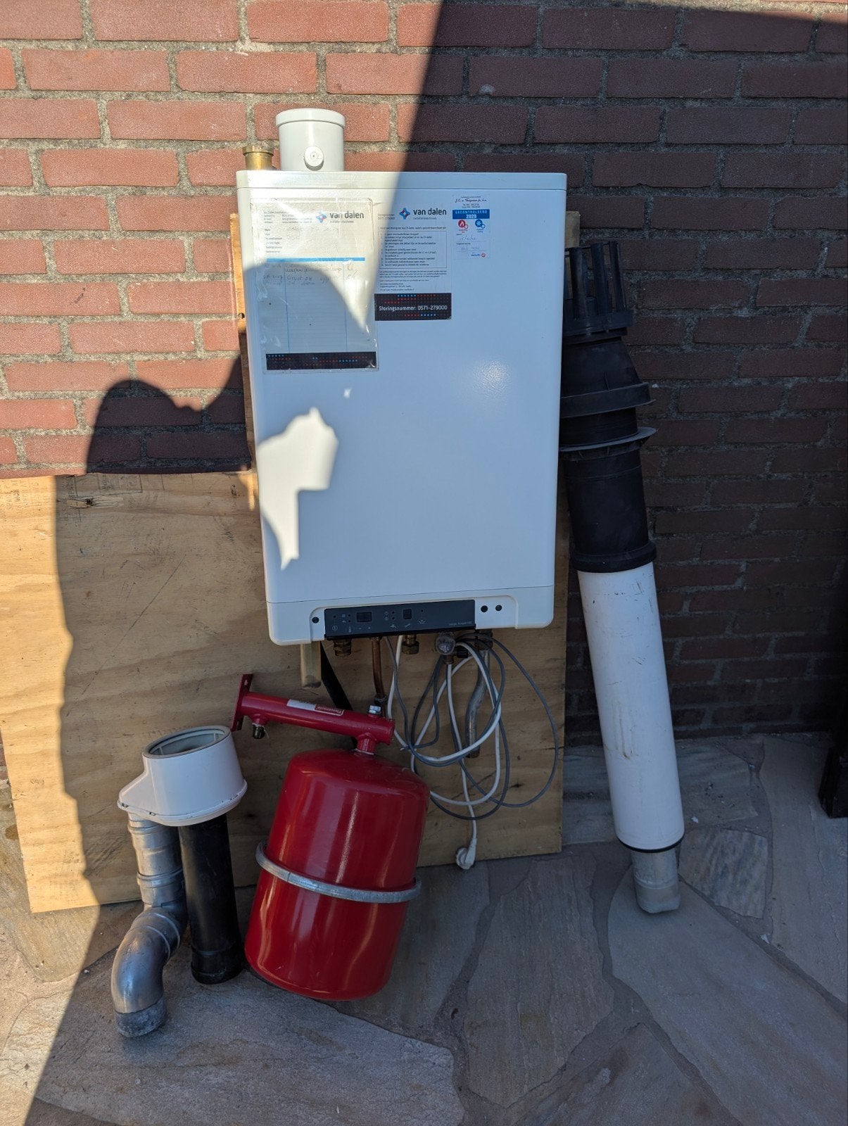 Gebruikte Intergas HRE 28/24 CV-ketel met toebehoren, Ophalen, 30 tot 80 cm, Gebruikt, Hoog rendement (Hr)